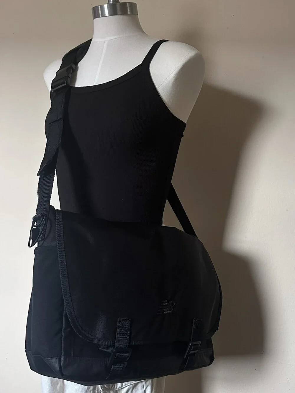 NEW BALANCE | Athletics Messenger Bag